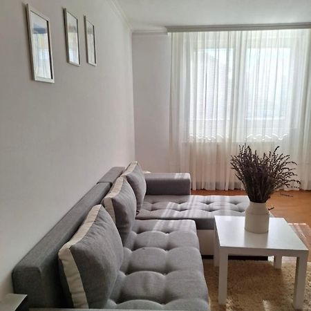 Surcin Apartment Ledine Екстериор снимка