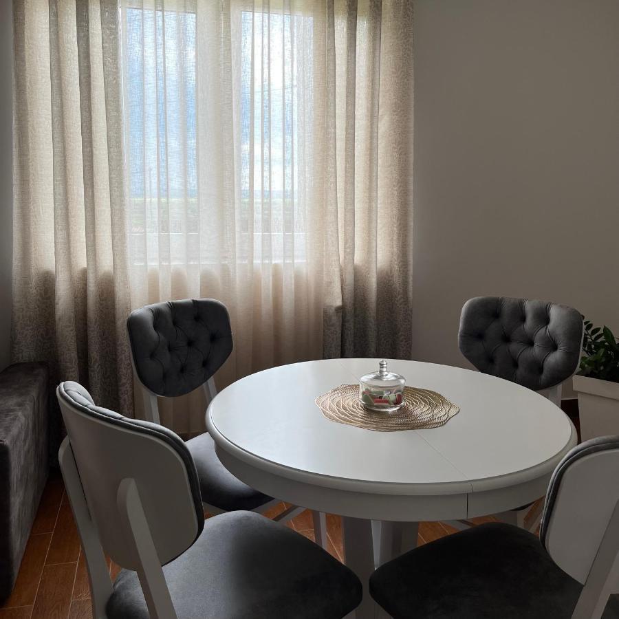 Surcin Apartment Ledine Екстериор снимка