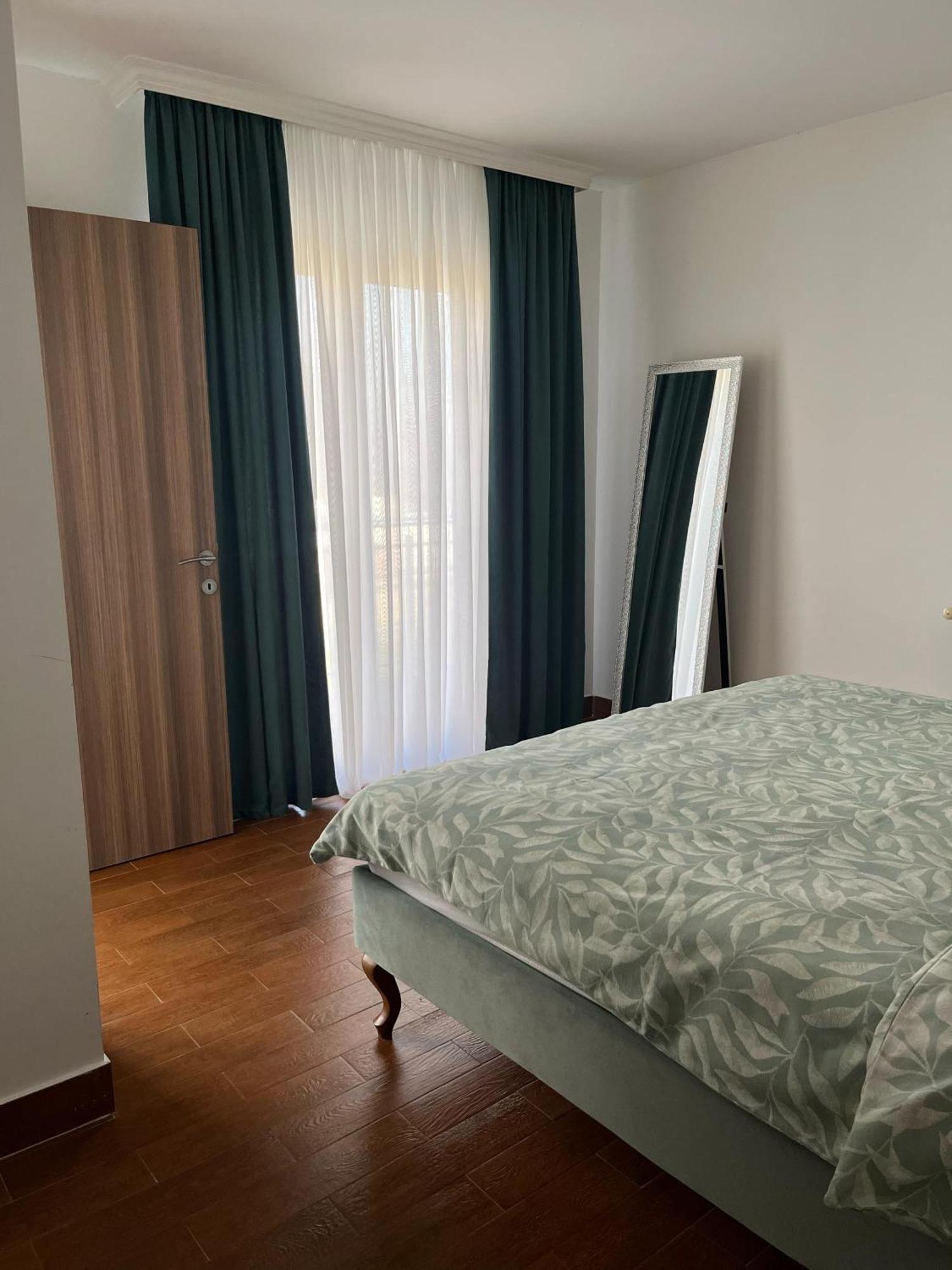 Surcin Apartment Ledine Екстериор снимка