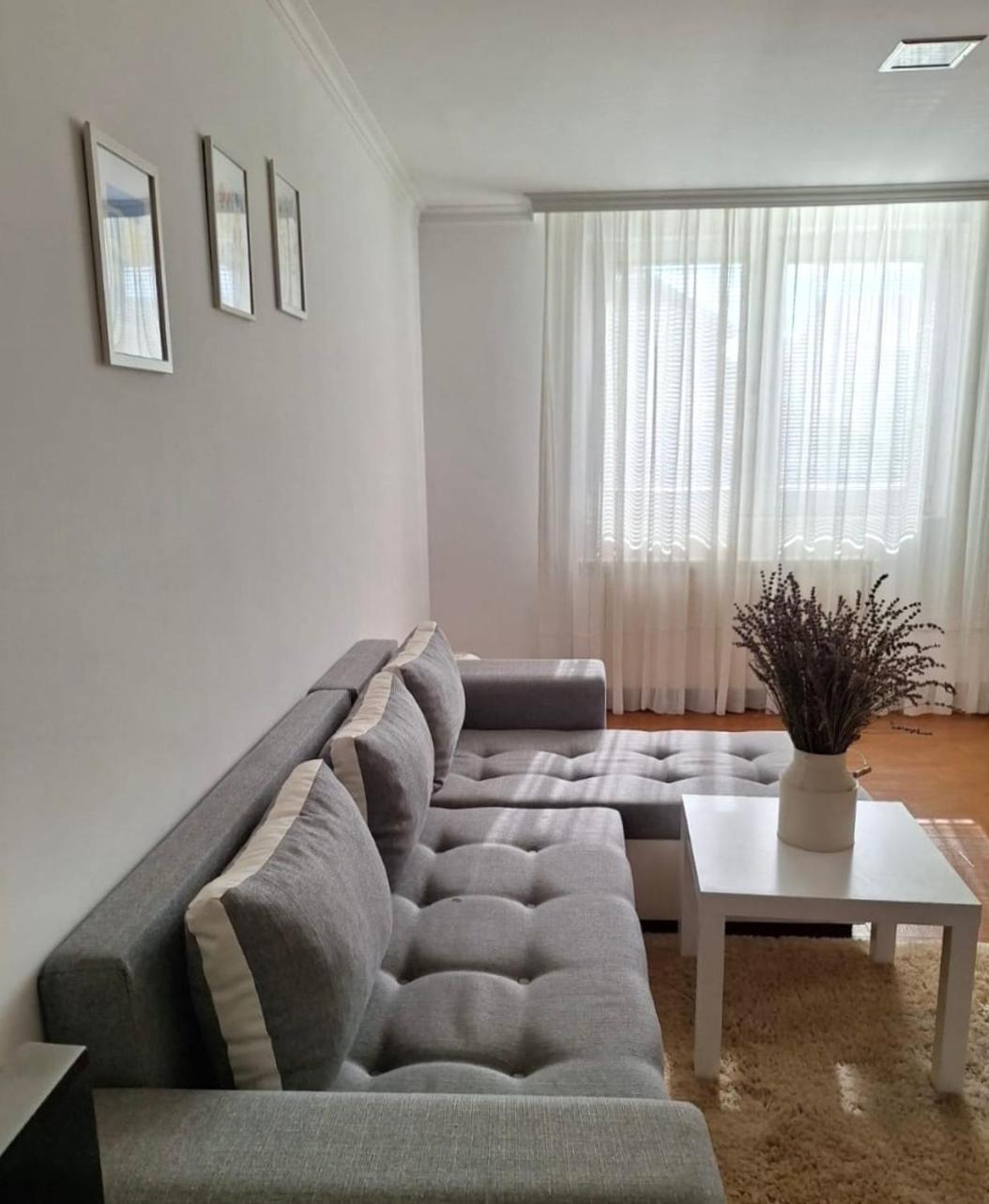 Surcin Apartment Ledine Екстериор снимка